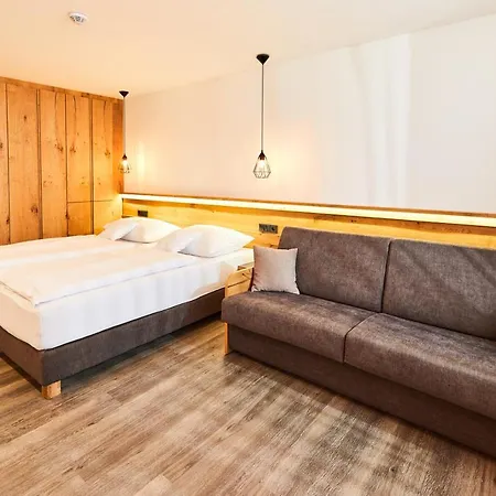 Aparthotel Amanita Snezne (Pardubice)