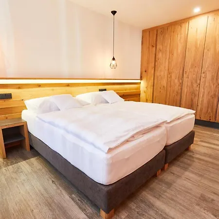 Amanita Aparthotel Snezne (Pardubice)